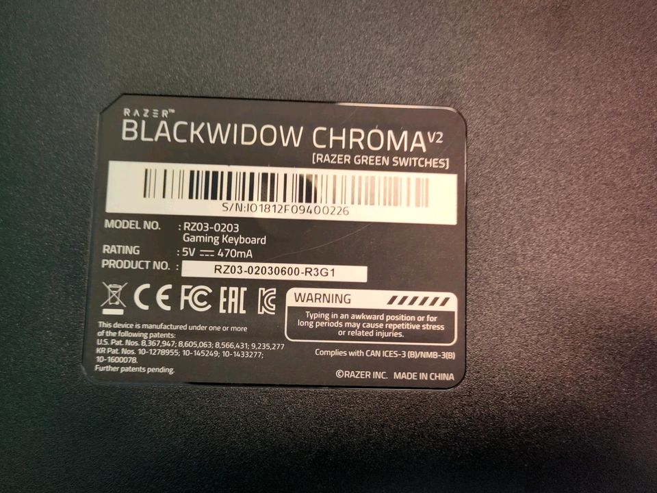Razer Blackwidow Chroma V2 Green Switches in Hannover