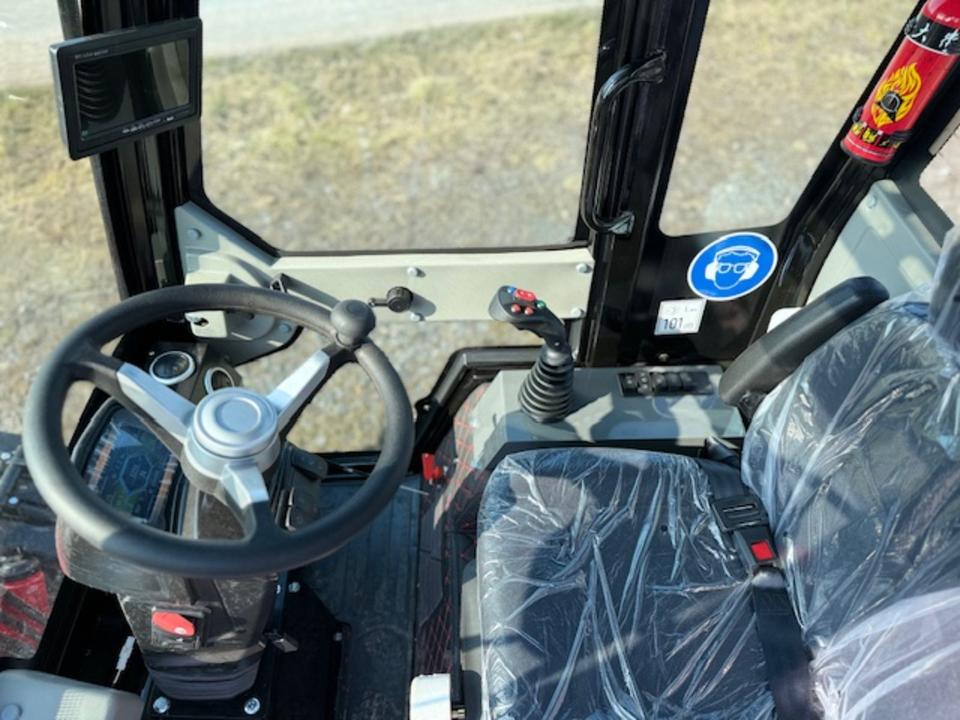 Radlader Frontlader Hoflader Kompaktlader Joysticksteuerung in Eschwege