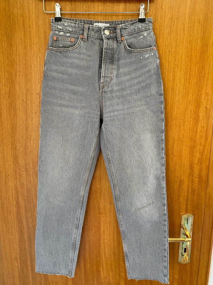 Zara Jeans, Gr. 36 in Frankfurt am Main