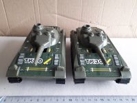 2 Stück Spielzeugpanzer, Vintage joustra TK30,Teilblechspielzeug Nordrhein-Westfalen - Wermelskirchen Vorschau