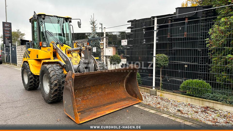 Radlader Volvo L 30 B, Schnellwechsler, Allrad, 3. Steuerkreis in Hagen