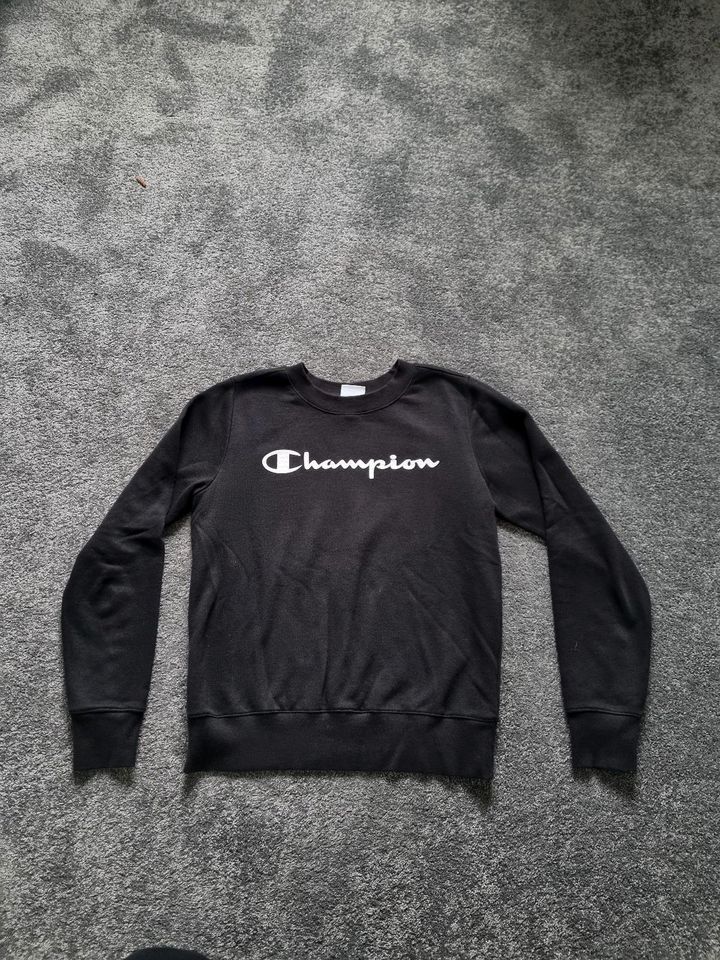 Champion Sweatshirt schwarz XS 34 164 in Nordrhein-Westfalen - Schwelm |  eBay Kleinanzeigen ist jetzt Kleinanzeigen