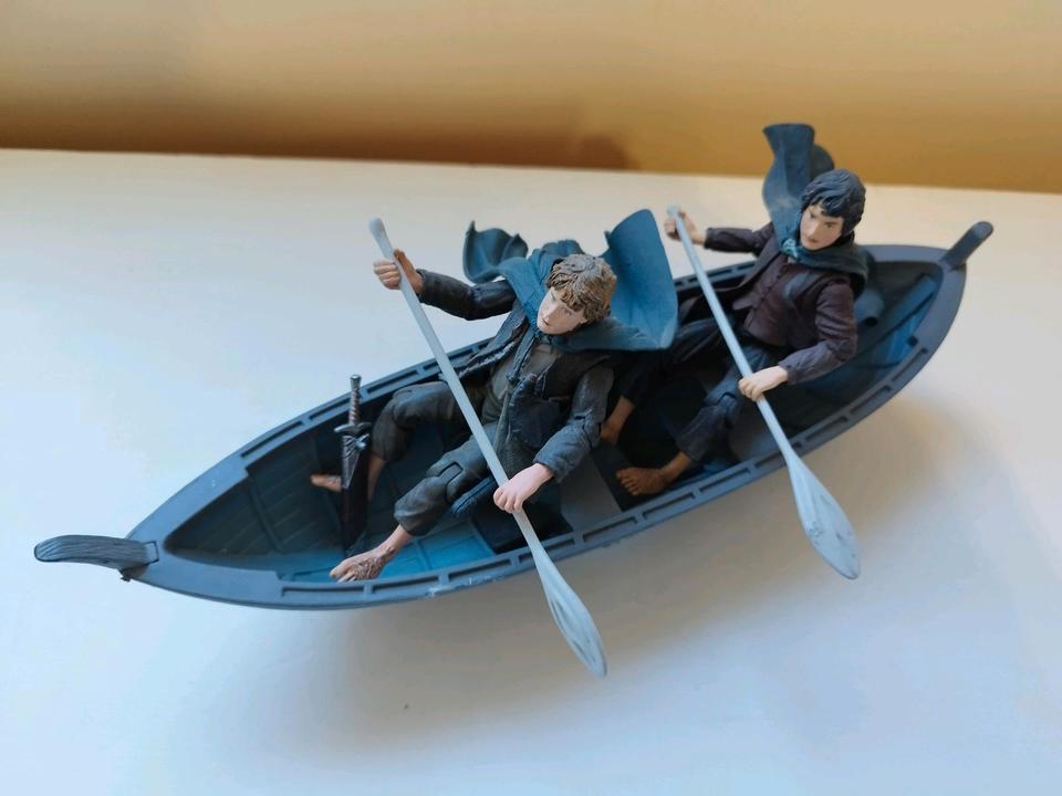 Herr der Ringe Toybiz/Marvel Frodo und Samwise im Elbenboot in Delmenhorst