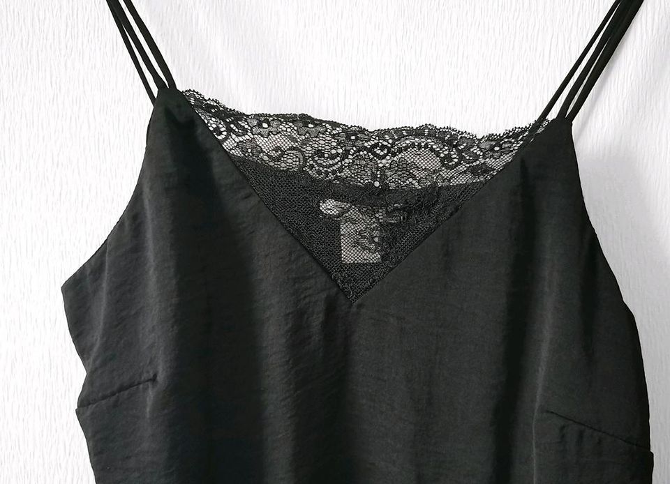 Schwarzes Top mit Spitze von H&M in der Größe 38 *NEU* in Dortmund