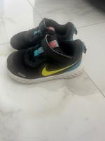Sehr billige  Nike Schuhe in der Größe 23 Berlin - Rosenthal Vorschau