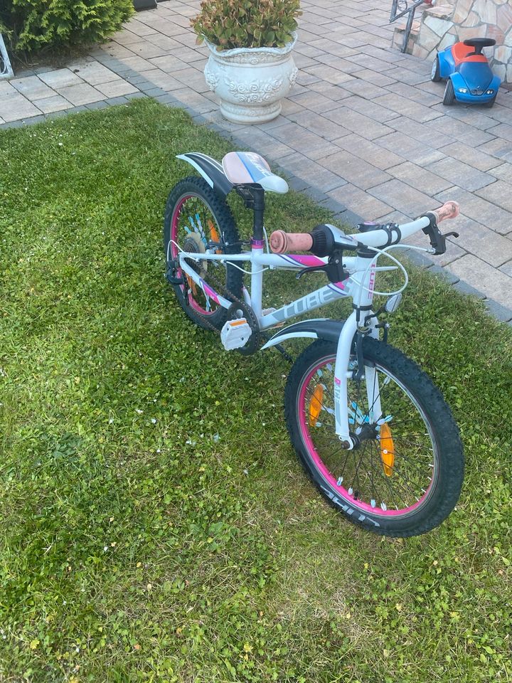Fahrrad Mädchen Kinder Fahrrad  Cube rosa 20 Zoll gut erhalten in Obertshausen