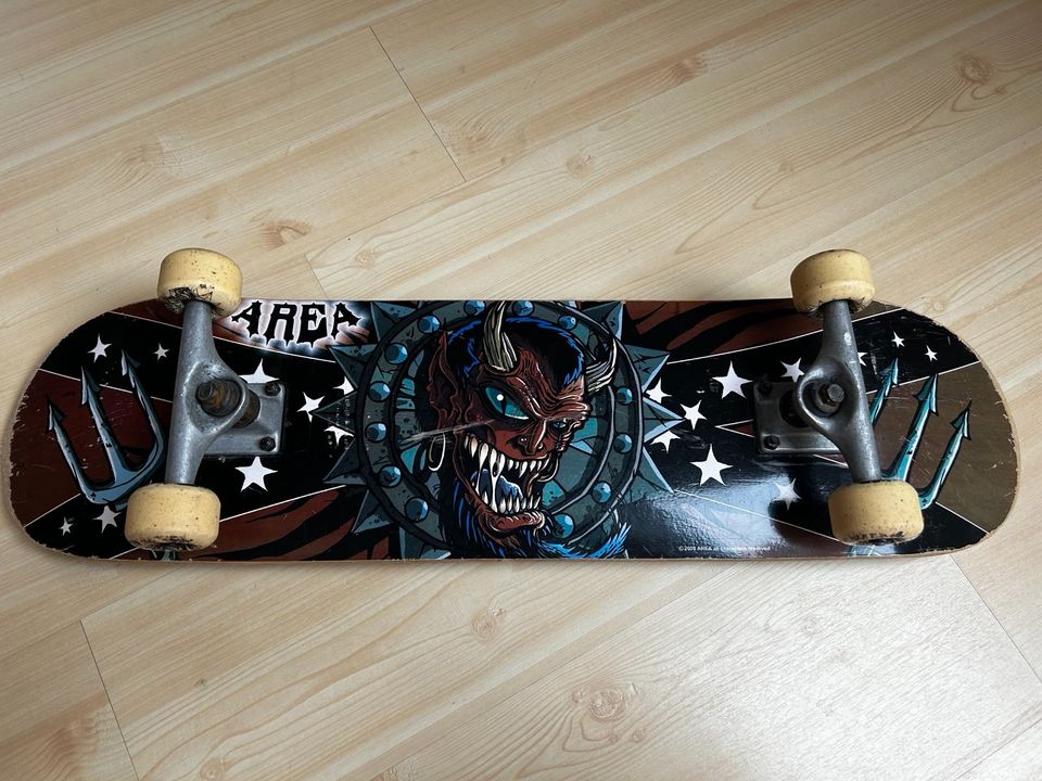 AREA Skateboard mit Gebrauchsspuren in Hamburg - Hamburg-Nord | Freunde und  Freizeitpartner finden | eBay Kleinanzeigen ist jetzt Kleinanzeigen