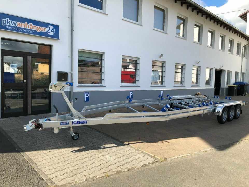 Vlemmix Bootstrailer Bootsanhänger 3Achs für Boote bis 11m 3500kg in Monzingen