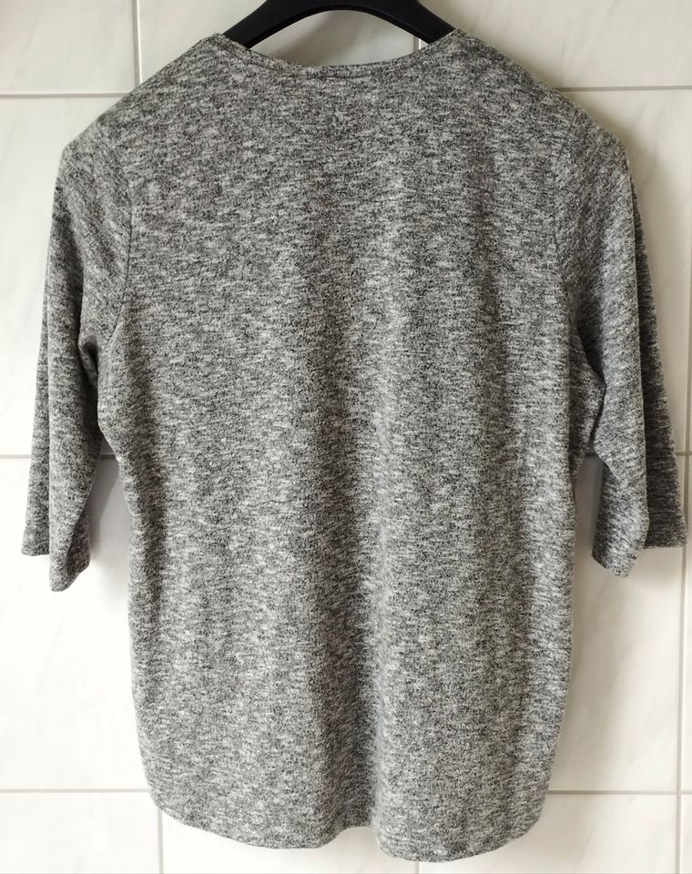 Damen Pullover Gr. L grau mit Motiv Verzierungen Pailletten in Meisenheim