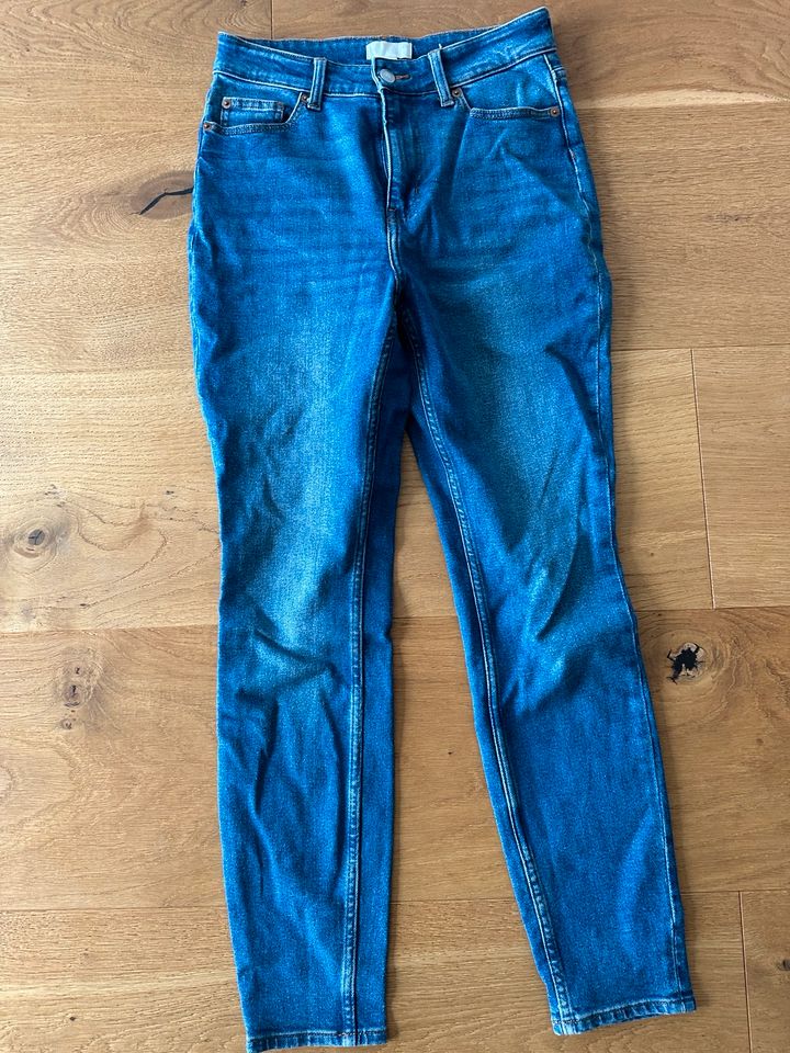 H&M Skinny Jeans Gr. 38 Damen blau in Sulzbach-Rosenberg