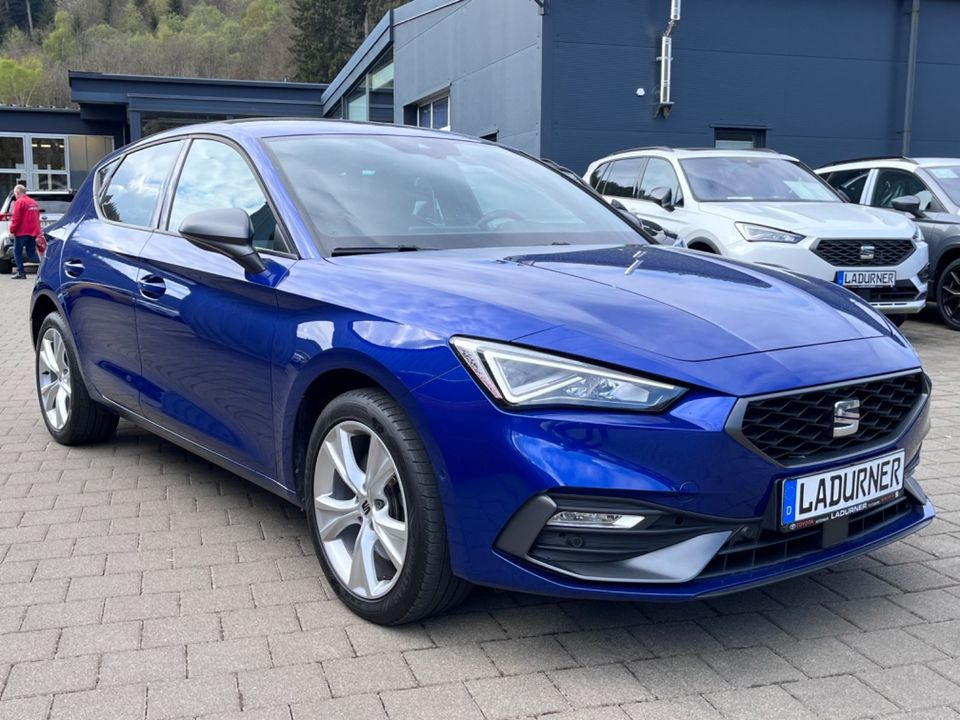 Seat Leon FR e-HYBRID *ALCANTARA+LED+NAVIGATION* in Tuttlingen