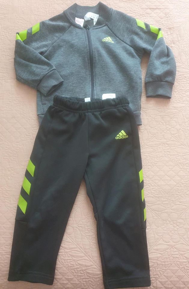 Adidas zweiteiler Jogger set Trainingsanzug grau grün Kinder jung in Berlin  - Köpenick | Babykleidung Größe 92 kaufen | eBay Kleinanzeigen ist jetzt  Kleinanzeigen