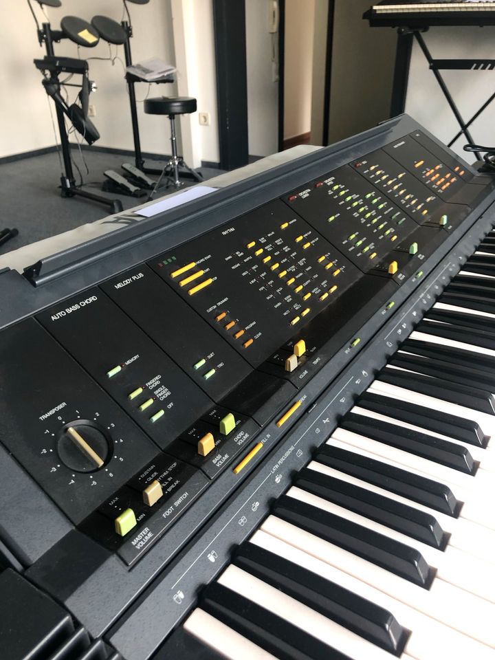 Yamaha PS-6100 Keyboard in Blomberg