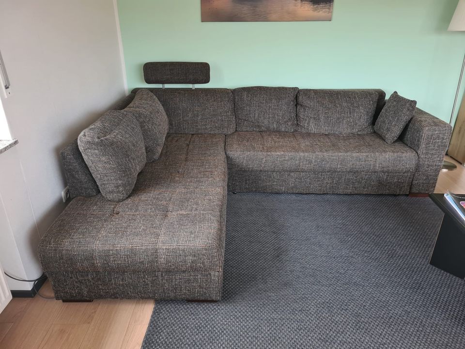 Sofa mit schalffunktion in Katzenelnbogen