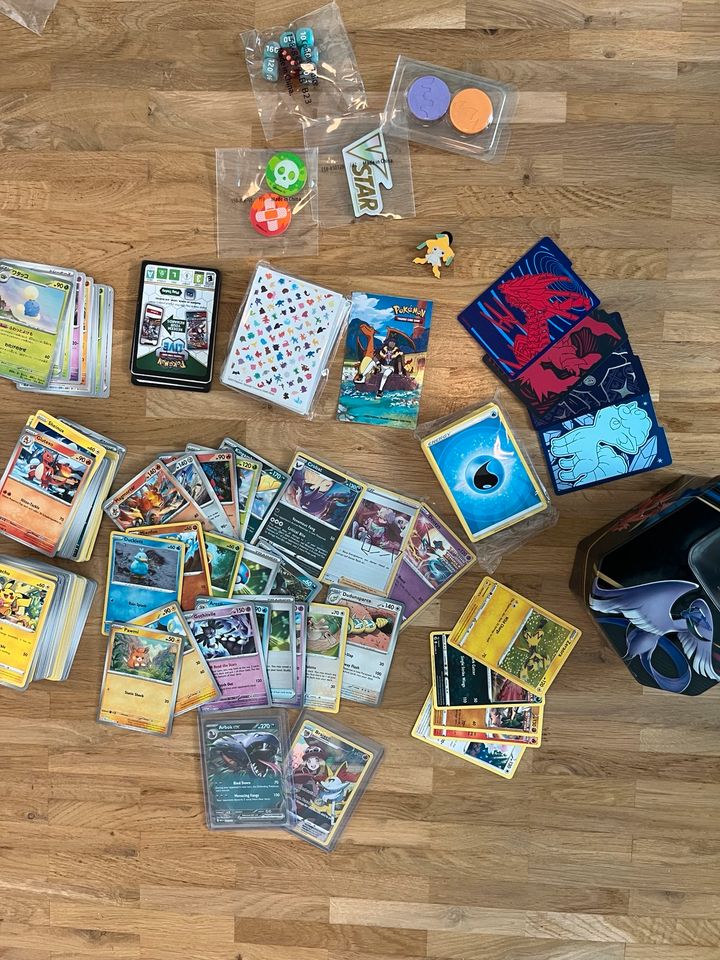 TCG Pokemon Sammlung / Mystery Box Pikachu 151 kein PSA OP base in Köln