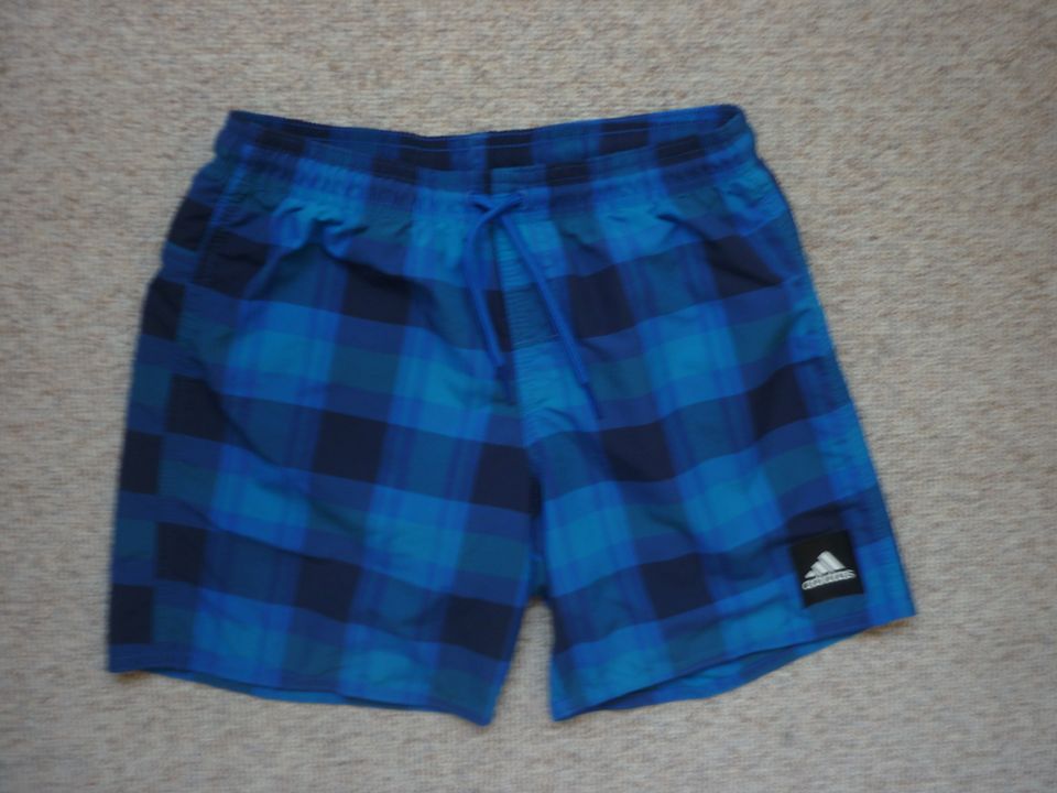 ADIDAS Bade-Shorts Gr. 140 in Bernburg (Saale)