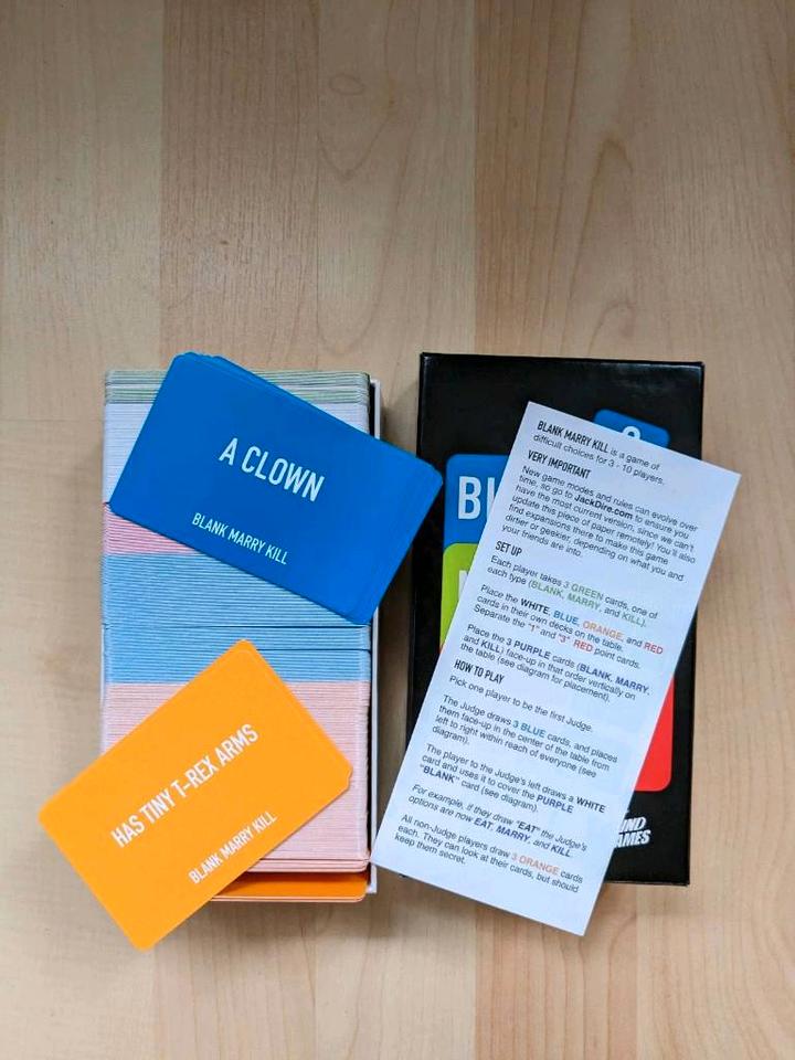 Gesellschaftsspiel Kartenspiel Party Game Blank Marry Kill in Berlin