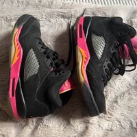 Nike Jordan 5 sneaker Damen schwarz pink 38 Retro Racer turnschuh Nordrhein-Westfalen - Hagen Vorschau