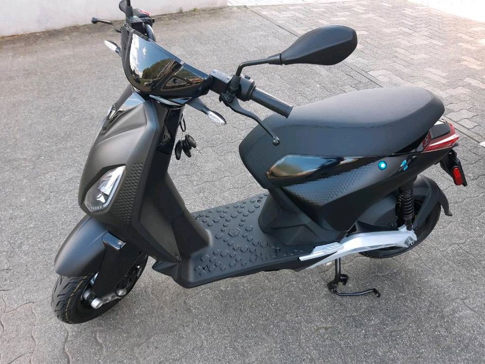 Piaggio 1+ *ELEKTRO Scooter %NEU% - Jetzt über 500€ sparen - in Steffenberg