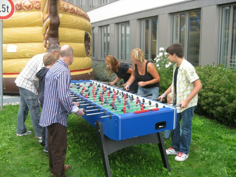 XXL Tischkicker mieten, Kickertisch, Tischfussball, Riesenkicker in Ockenheim