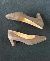 Noah • neuwertige bequeme Pumps NP 160 € taupe  • 41 Hessen - Neu-Isenburg Vorschau