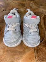 NIKE FREE  Baby Sneaker Turnschuhe Mädchen Gr. 22 Baden-Württemberg - Heddesheim Vorschau