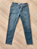 Wie neu! Closed Pedal Jeans Gr.25 Graublaus Hessen - Schwalbach a. Taunus Vorschau