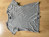 Superdry T-Shirt grau Gr. 42 mit V-Ausschnitt Burglesum - Lesum Vorschau