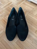 Wildleder Slipper Ballerina schwarz  Gr.42 NEU Baden-Württemberg - Engen Vorschau