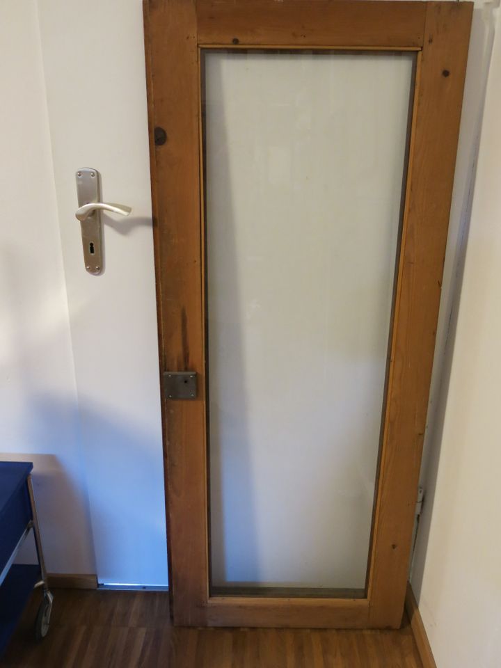 Jugendstil original Schrank- Türen Bleiglasfenster Schublade Nuß? in Oberschleißheim