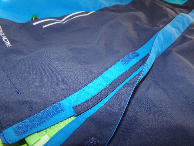 Regenjacke Vaude Racoon türkis blau Junge Mädchen 146 152 wie NEU in Florstadt