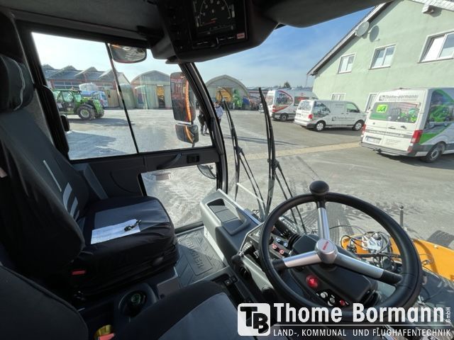 Bucher CityCat Kompaktkehrfahrzeug Kehrmaschine Kehrbesen in Hessen -  Neu-Isenburg