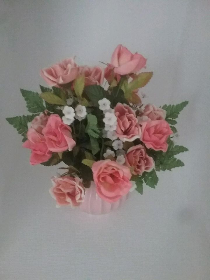 Kunstblumen Rosen Blumenstrauß rosa in Salzgitter