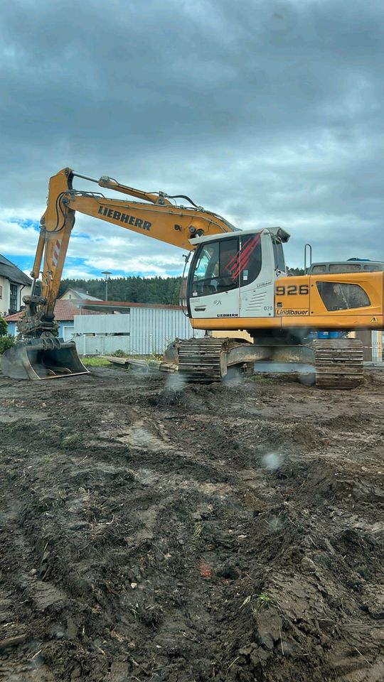 Baggerarbeiten Erdbau Arbeiten Abrissarbeiten Entsorgung Transpor in Bruck