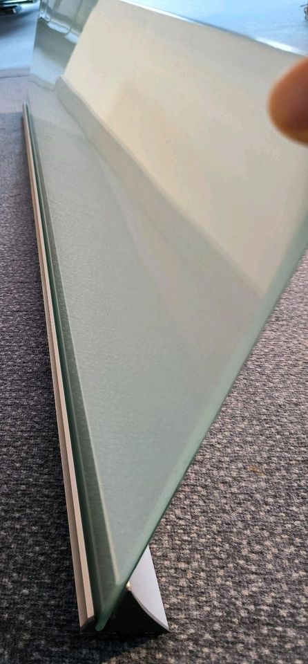 Glasregal Ikea IJUSDAL Milchglas 118x26 cm mit Alu Schiene 119 cm in Gemmrigheim