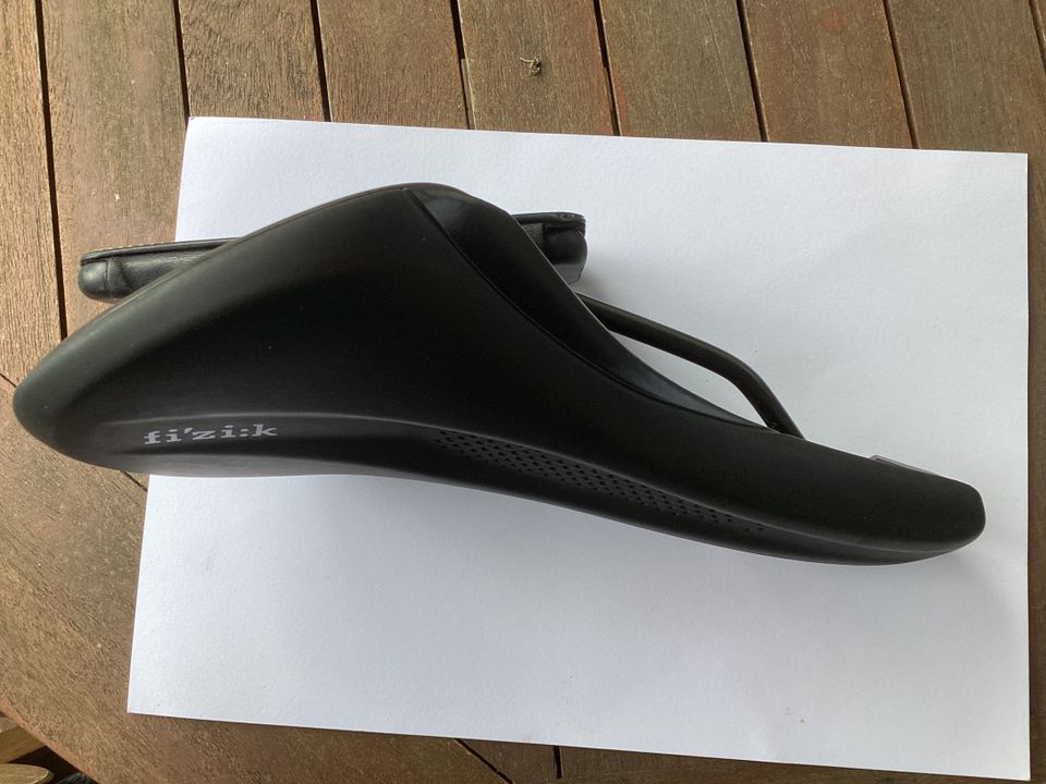 Rennrad Sattel Fizik Tempo 40€ VHB top! in Schwerin