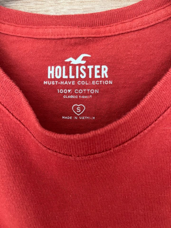 Rotes Hollister Tshirt S-M in Wallmerod