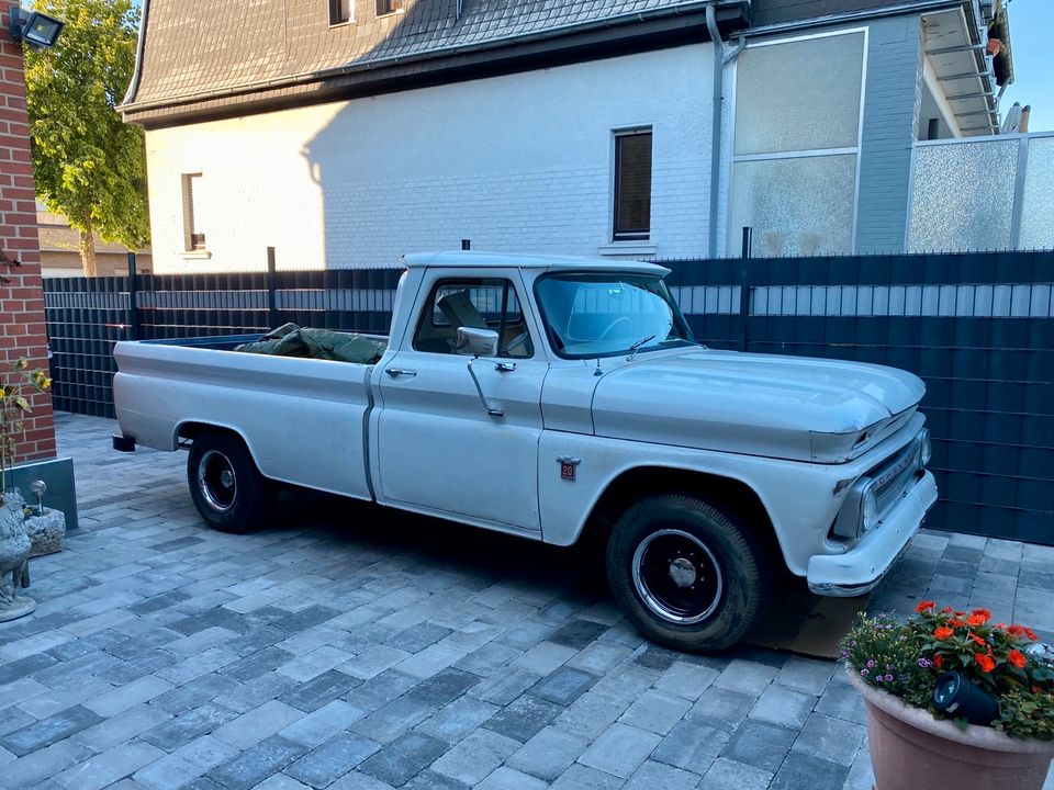 Chevrolet c20    Evtl Tausch in Baesweiler