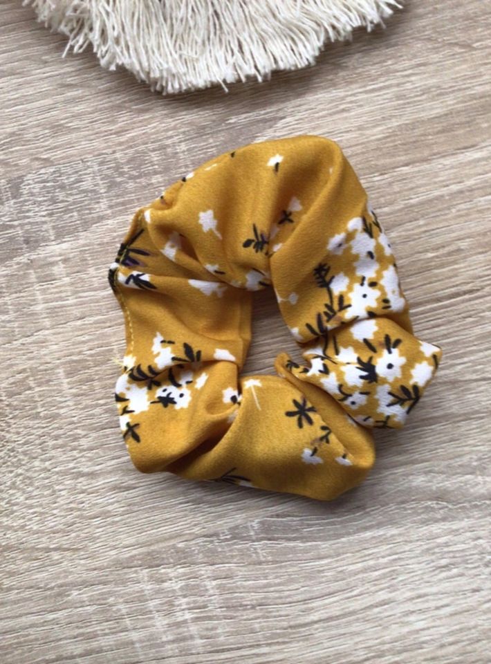 Haargummi Scrunchie in Harsewinkel