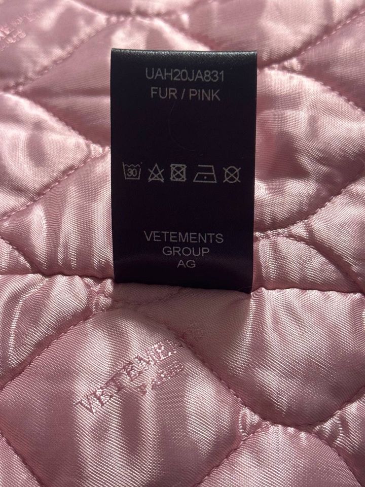 Vetements 19FW Anarchy bathrobe in Berlin