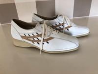 Damenschuhe SEMLER Gr. 6,5 / 39,5 weiß Nordrhein-Westfalen - Warstein Vorschau