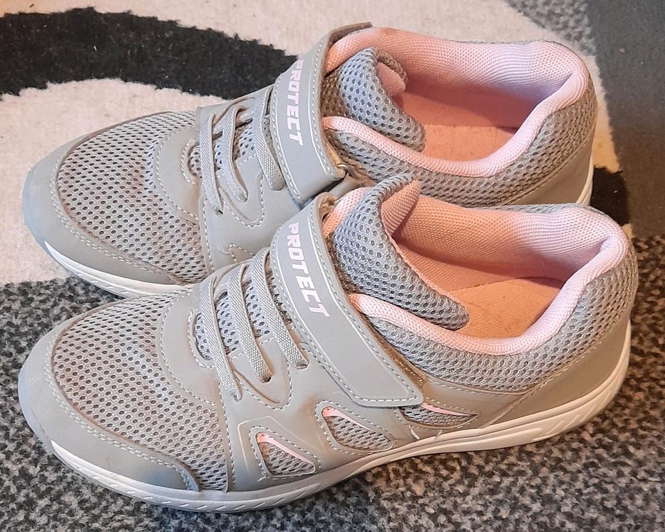 Sportschuhe mit Klettverschluss, Grau und Pink, Größe 35, Mädchen in Oschatz