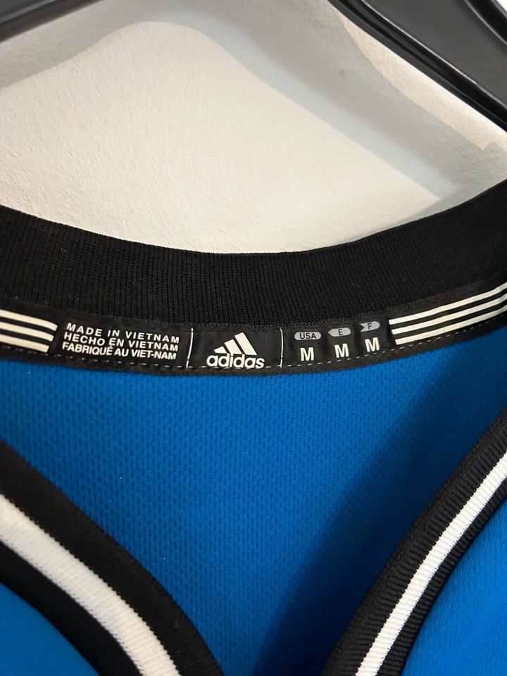 Orlando Magic NBA Trikot. Größe M. Dwight Howard Adidas Basketbal in Mühltal 