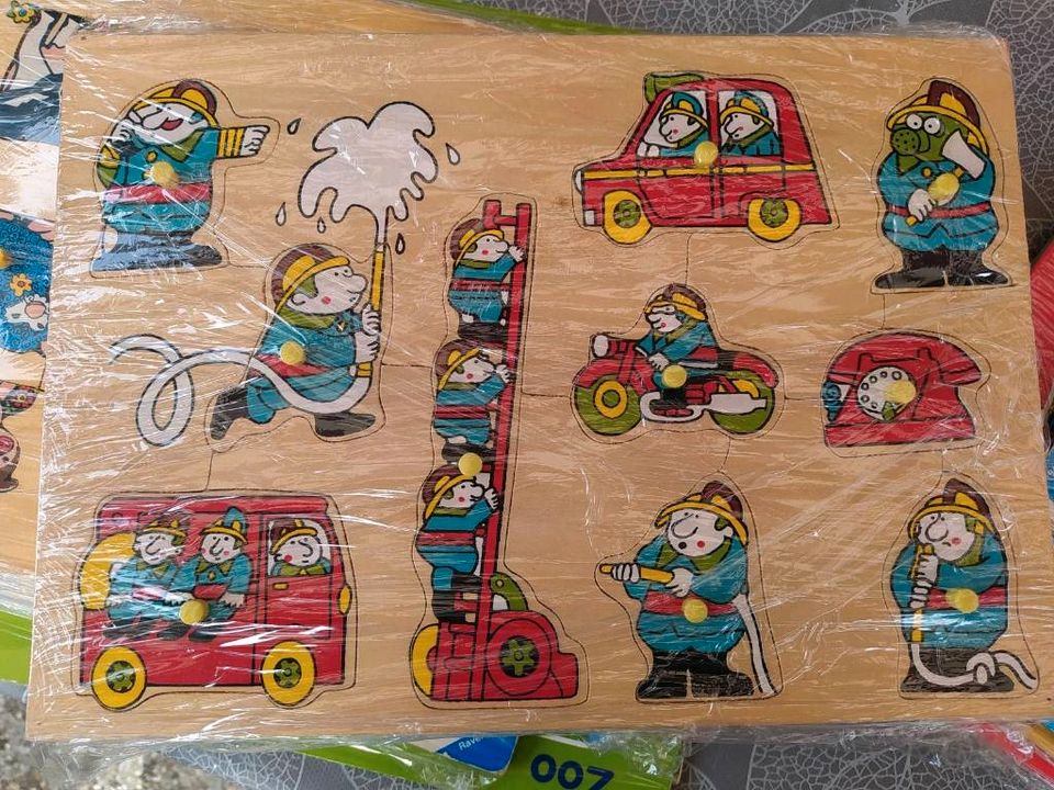 Puzzle Holz Pappe rundum Bauernhof Feuerwehr Ravensburger in Schwarzenbruck