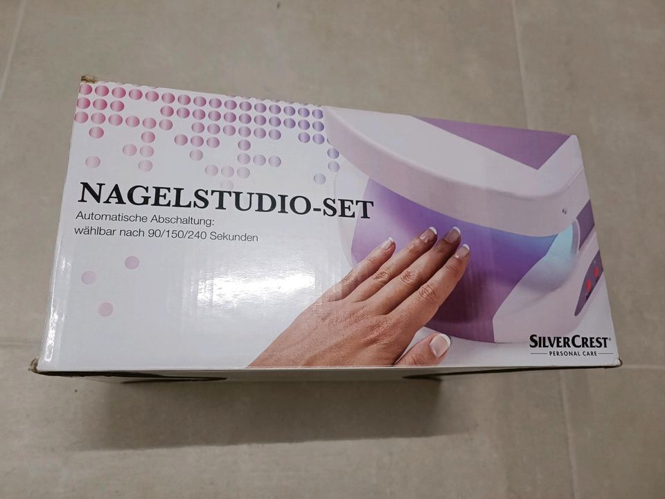 Nagelstudio UV Gerät Lampe Silvercrest in Langenfeld