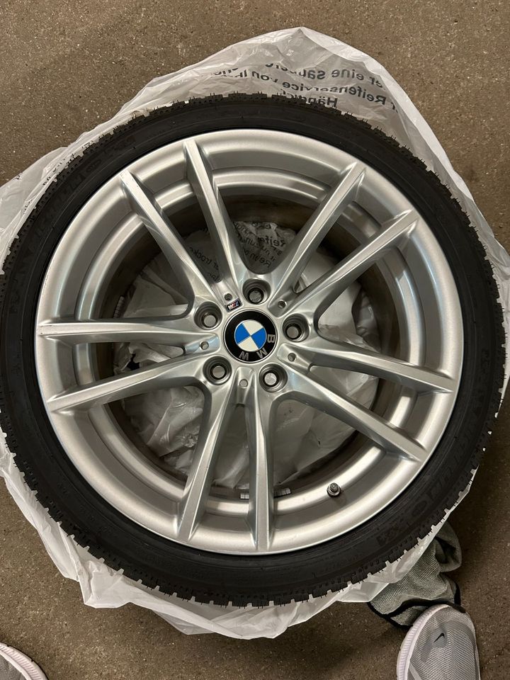 Original BMW M2 M4 18 Zoll 640 M Michelin Winterräder in Berlin