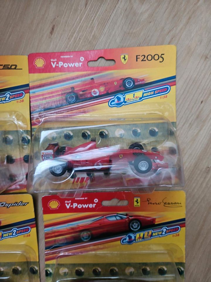 Ferrari Modellautos Shell V-Power, Stück  5€ in Seukendorf