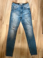 Calvin Klein Jeans Skinny high rise W28/L30 blau hellblau ripped Nordrhein-Westfalen - Westerkappeln Vorschau