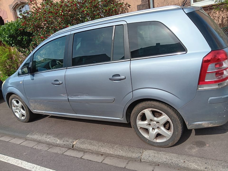 Opel Zafira 7 Sitzer in Trier