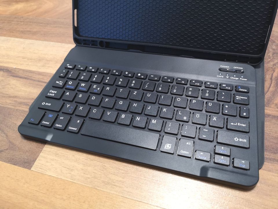 Tablethülle mit Tastatur - Samsung Tab S9 in Fürth